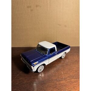 Ford Model Truck F-100 1:24 Blue White Vintage Antique Pickup Decor
